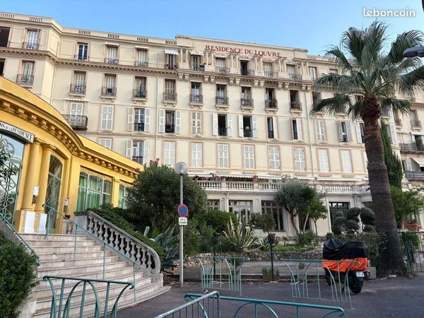Apparemment 33 m2 vue dégagée Résidence du Louvre