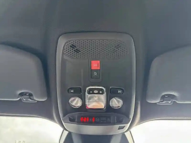 Peugeot 2008 electrique 54 kwh 156 ch — photo 59