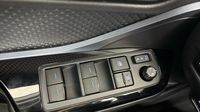 Toyota C-Hr 122h Edition 2WD E-CVT MY20 — photo 31