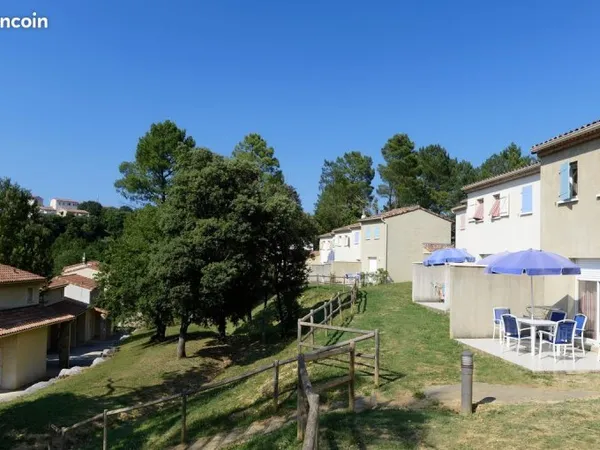 Appartement 4 pièces 42 m²