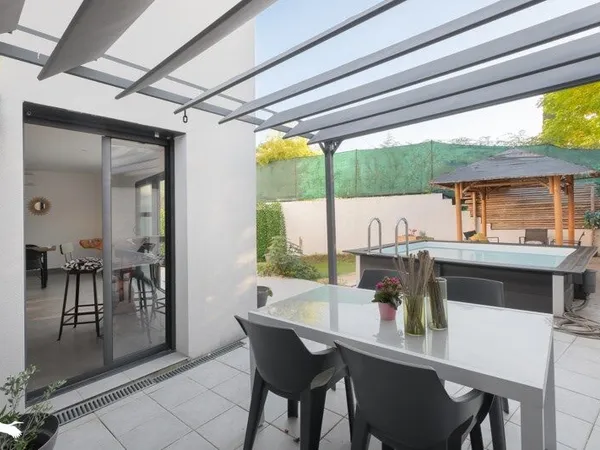 Contemporaine de 4 pièces principales