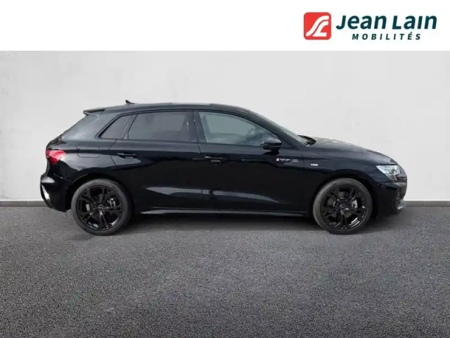Audi A3 sportback tfsi e hybride rechargeable 204 s tronic 6 — photo 4