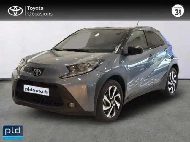 Toyota Aygo X 1.0 vvt-i 72ch design my24 — photo 1