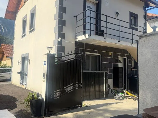 Apparemment dans une maison F4