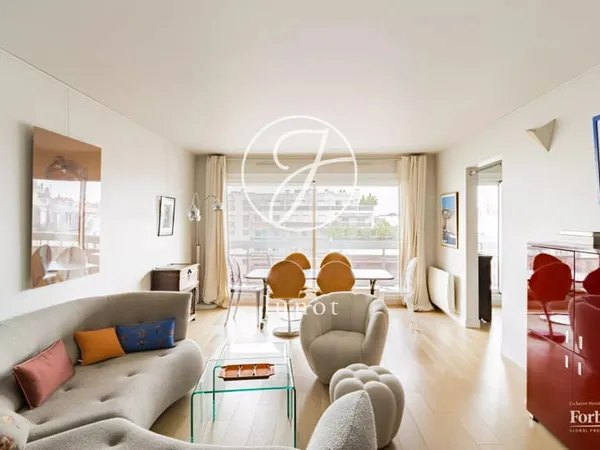 Paris 17e - PEREIRE / BAYEN - Appartement - 5 pièces - 91,17m² Carrez - 3 chambres - Parking - Balco