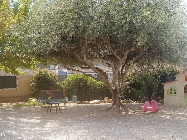 Maison meublée 100 m² - 3 chambres - Jardin 476 m² - Garage 27 m²