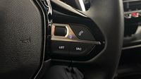 Peugeot 2008 1.2 PureTech 130ch S&S Allure Pack EAT8 — photo 25