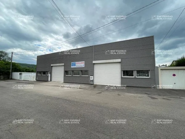 Local d'activité 800 m²