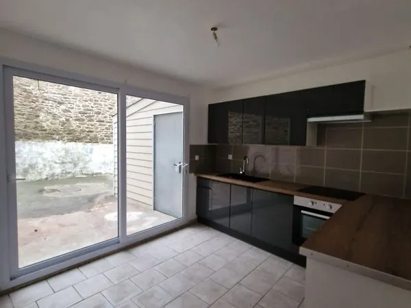 Maison de 70 m2 au centre de Belle isle en terre