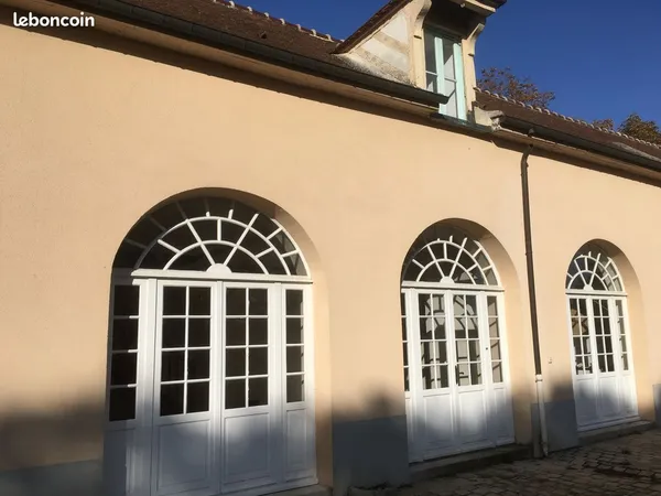Appartement 3 pieces dans dépendances Château de Val Freneuse