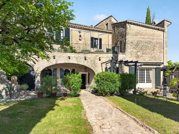 Vaison-la-Romaine - Demeure d'exception dans la cité médiévale