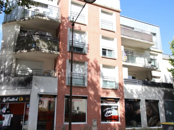 ORLEANS LA SOURCE Proche Université, Appartement deux pièces avec parking sécurisée en excellent éta