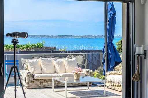Maison 5 pièces 238 m²