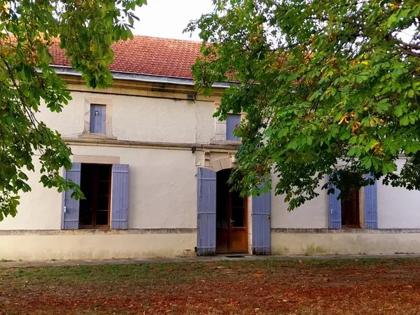 Maison ancienne de tres belle construction