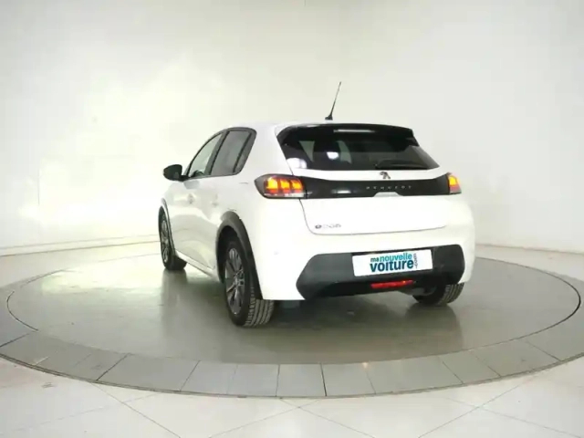Peugeot 208 electrique 50 kwh 136ch — photo 7