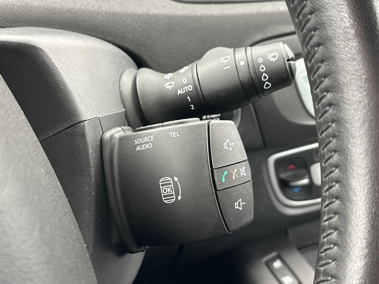 Renault Scenic tce 130 energy business — photo 18