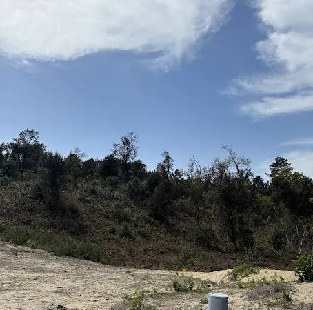 Terrain 569 m²