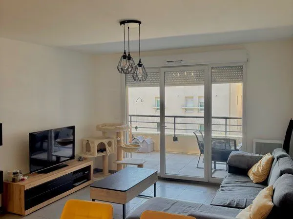 Appartement T3 de 60m2 avec terrasse de 21m2 + box fermé