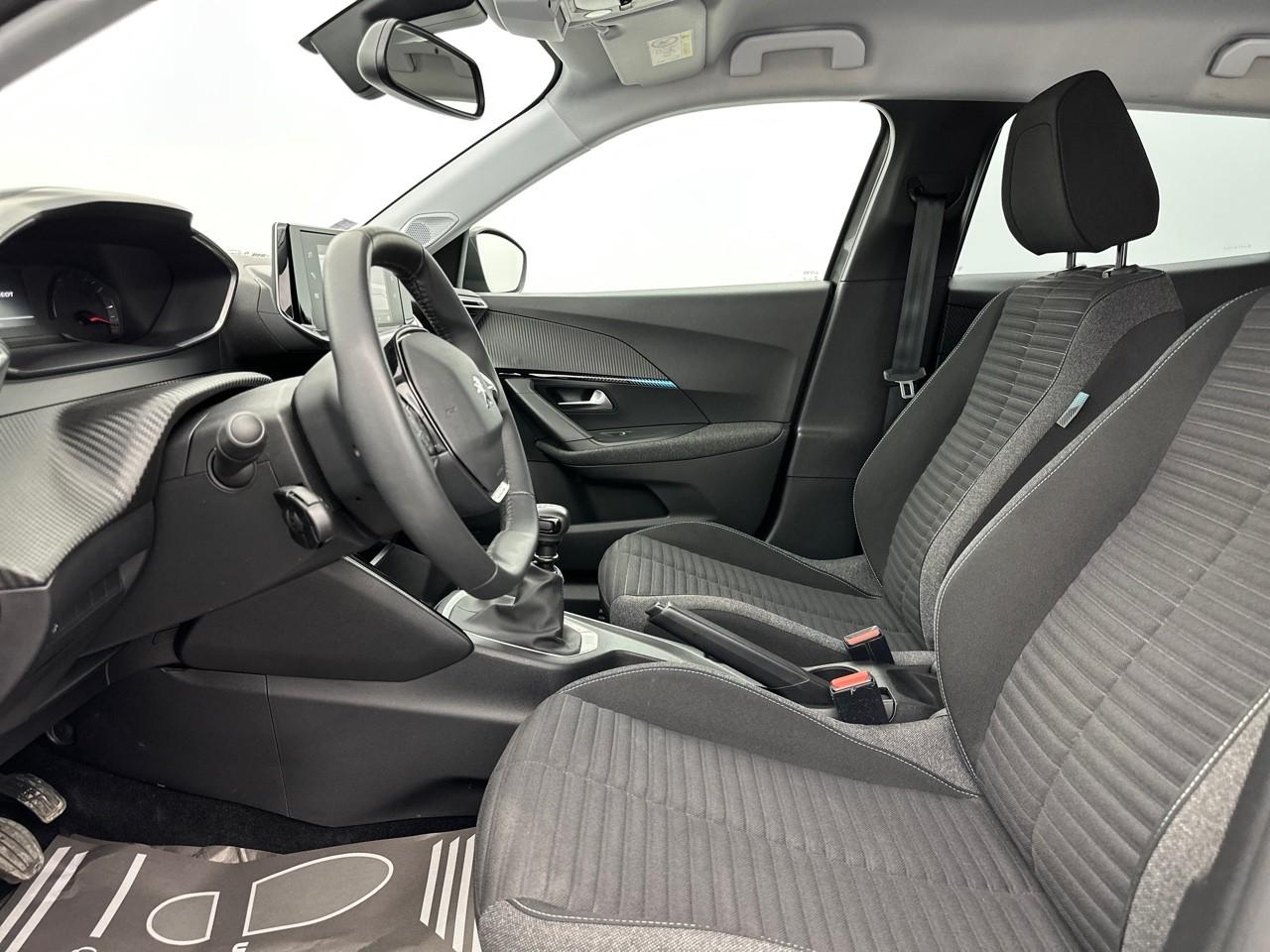 Peugeot 2008 puretech 130 s&s bvm6 style — photo 9