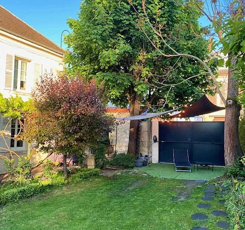 Loue maison Compiègne centre avec jardin et stationnement - 4 chambres, 170m²