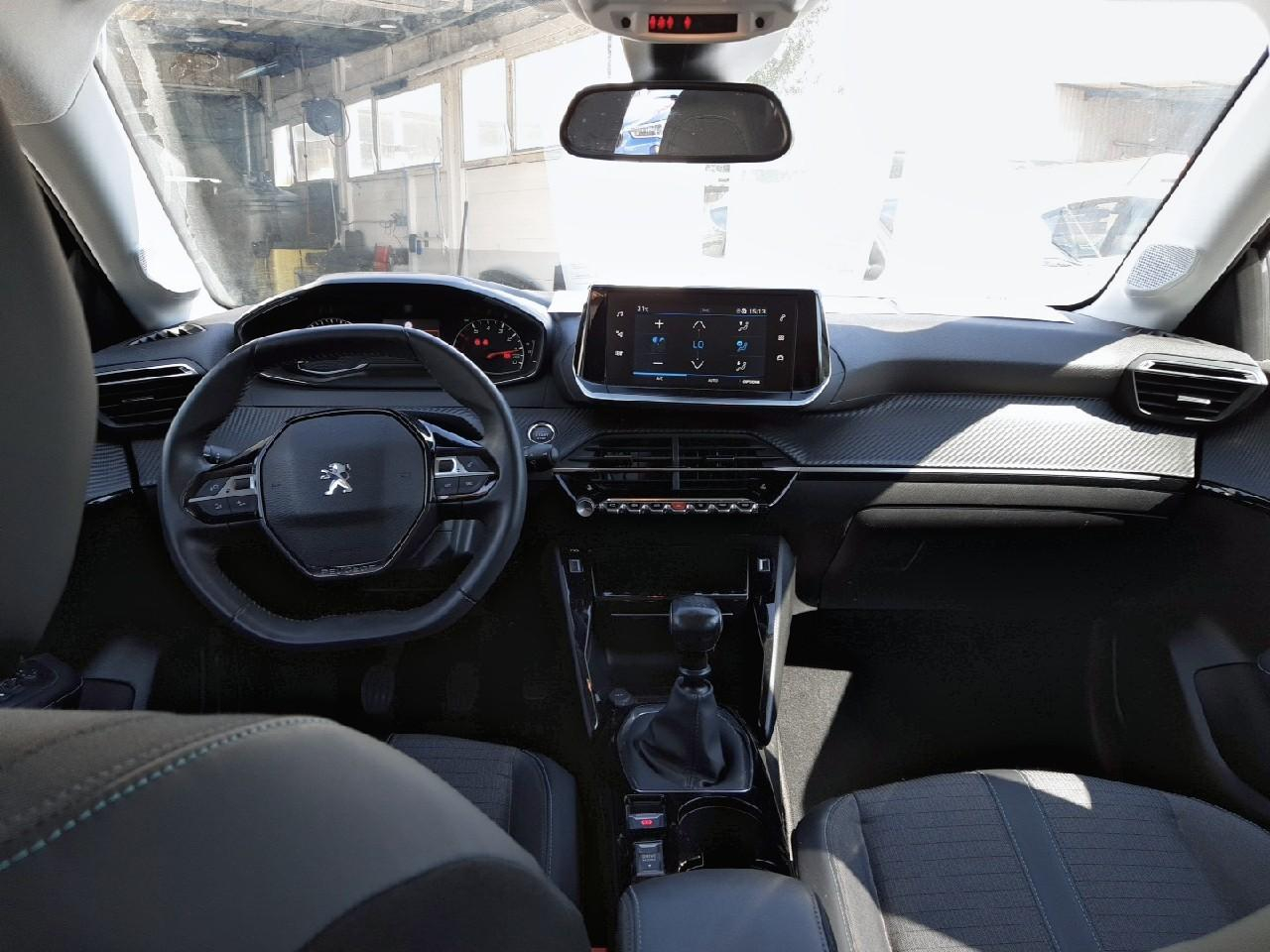 Peugeot 208 puretech 100 s&s bvm6 allure — photo 2
