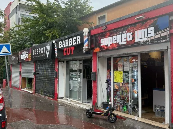 Local commercial 20 m² refait à neuf + équipement inclus - Montpellier 34070