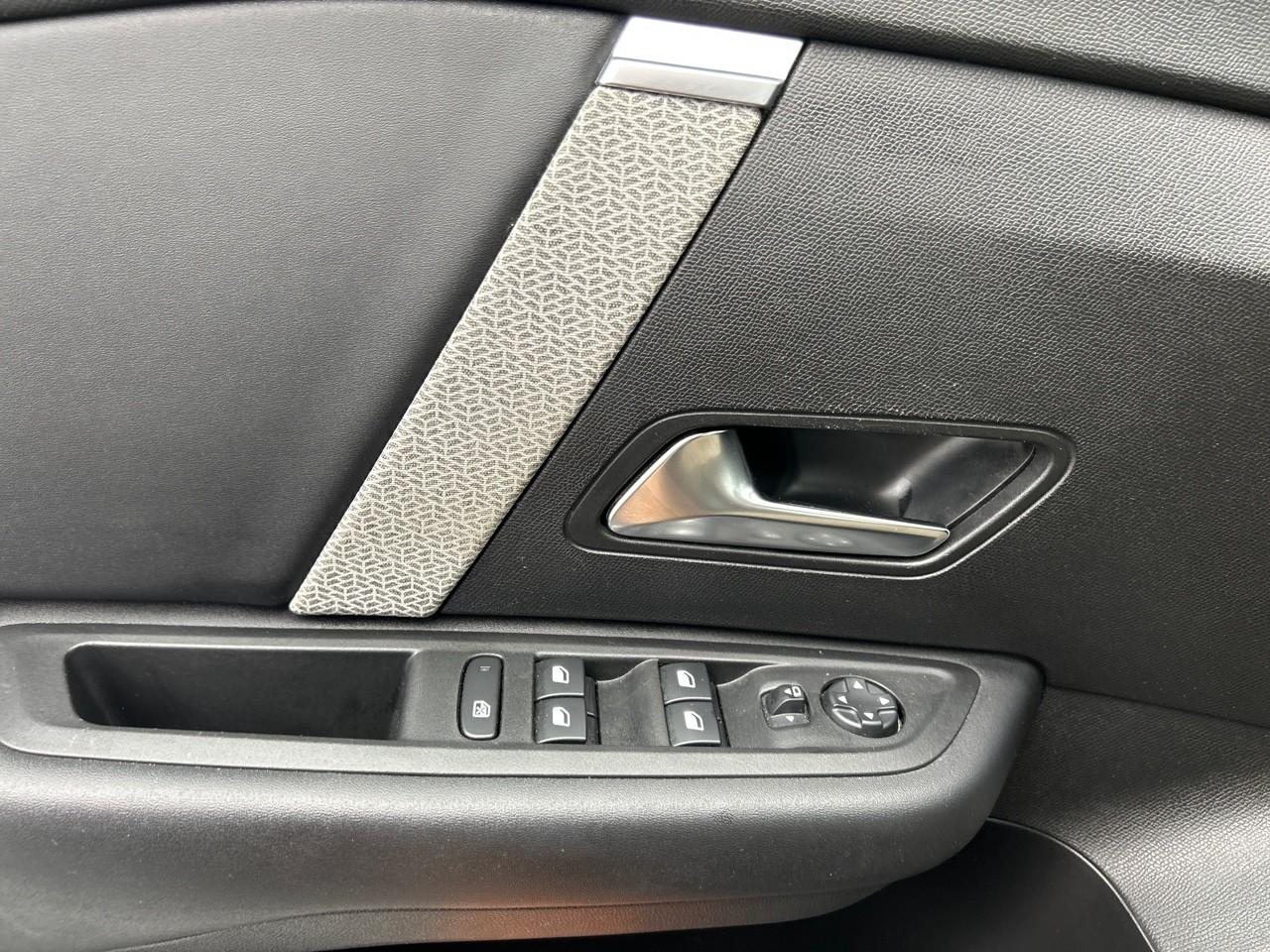 Citroën C4 puretech 130 s&s eat8 shine — photo 29