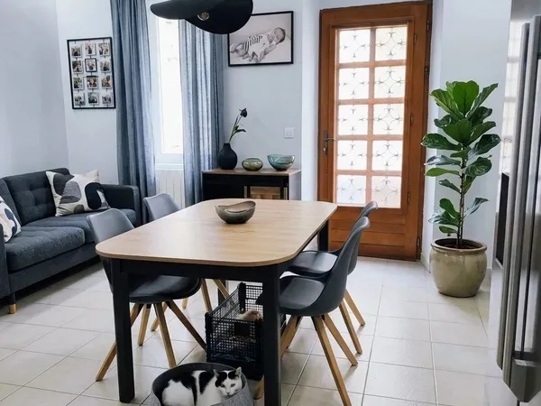 MAISON DE VILLAGE À LA PALME, 4 CHAMBRES, 6 PIÈCES