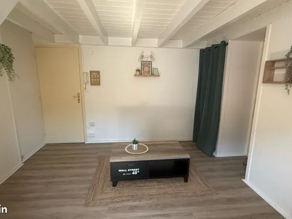 T1 bis avec mezzanine et chambre séparée