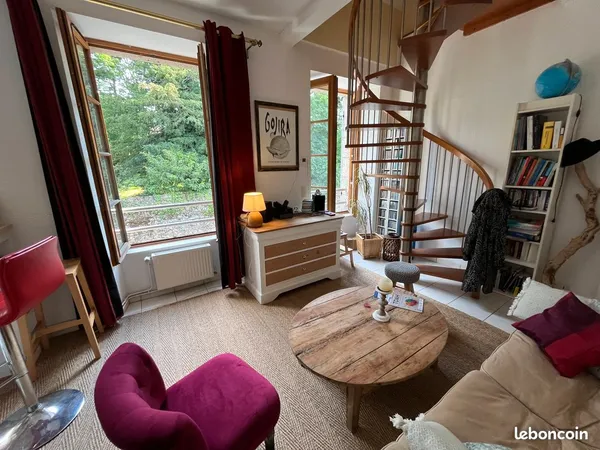 Joli appartement duplex meublé à deux pas du quartier historique