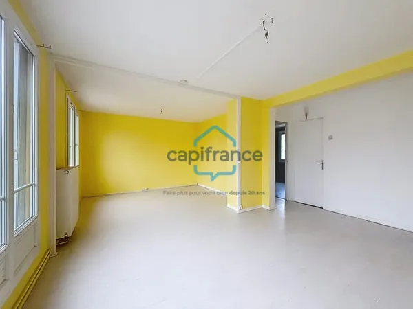 À VENDRE - Appartement T3 de 63,37 m² à Évreux - Beau potentiel