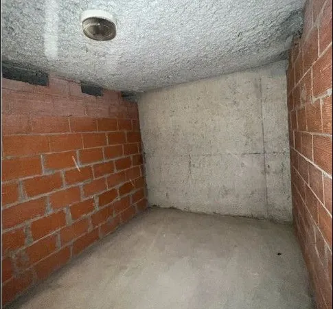 LOCATION CAVE 9M2 sous sol immeuble