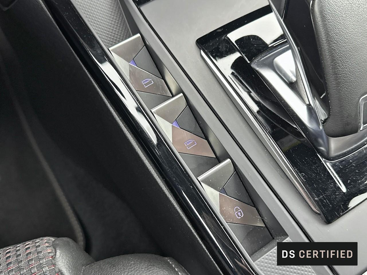 Ds Ds 3 crossback puretech 130 eat8 performance line+ — photo 36