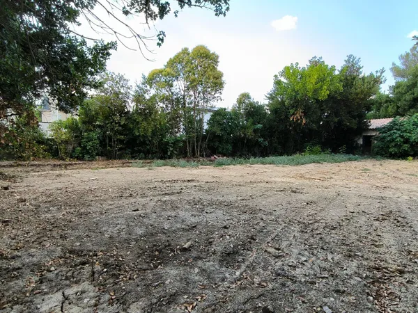 Terrain 534 m²