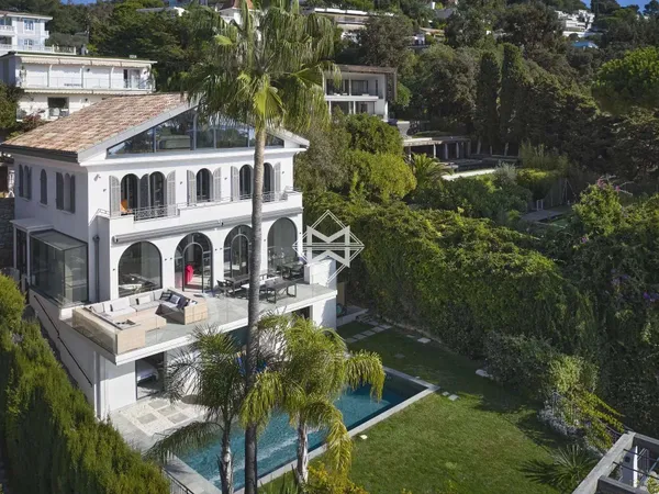Villa 318 m²