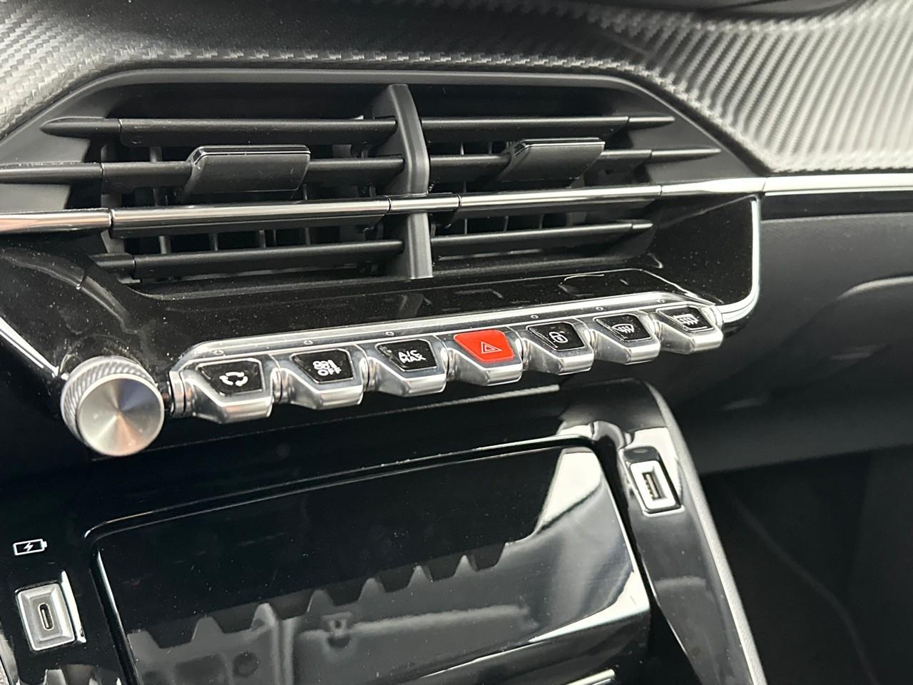 Peugeot 2008 puretech 130 s&s eat8 allure — photo 27