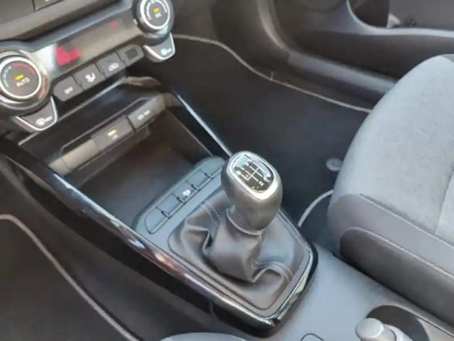 Kia Stonic active 101 ch bm6 — photo 19