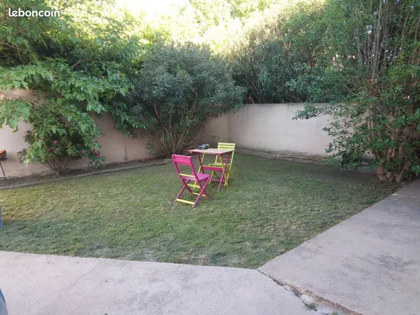 Appt T3 : 60 m2 sur Fourques quartier très calme