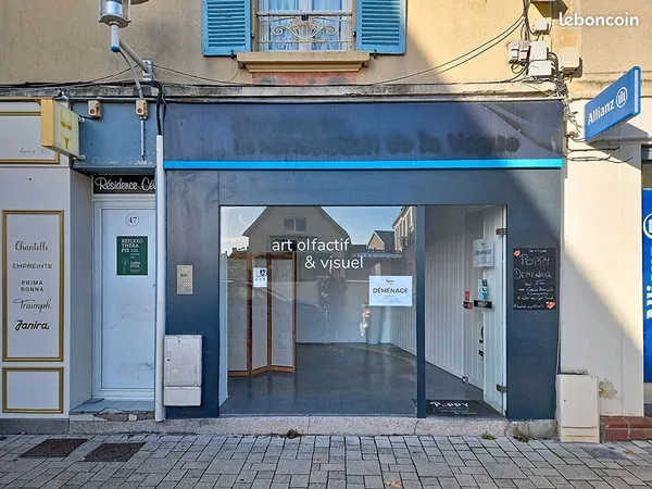Boutique 20 m² COURSEULLES SUR MER