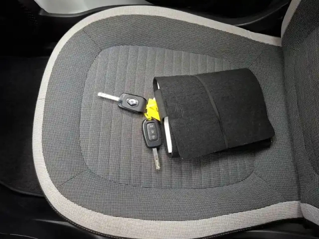 Renault Twingo iii sce 65 — photo 36