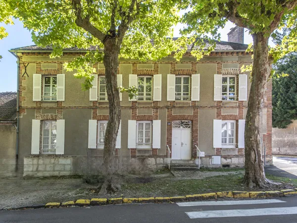Maison 7 pièces 267 m²