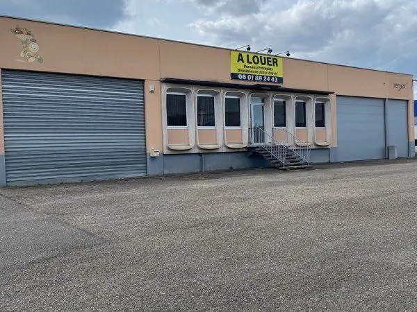 Bureaux à rénover Ste-croix en plaine