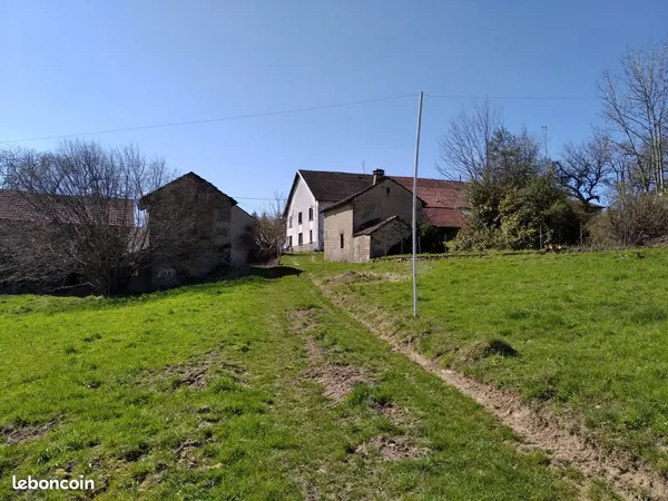 Ferme partiellement renovee a Plombieres les bains dans les Vosges
