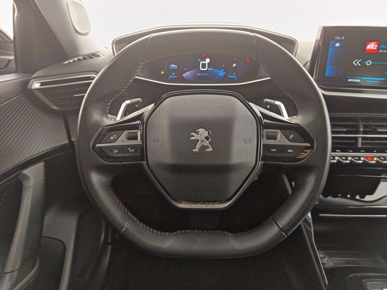 Peugeot 2008 puretech 130 s&s eat8 allure pack — photo 15