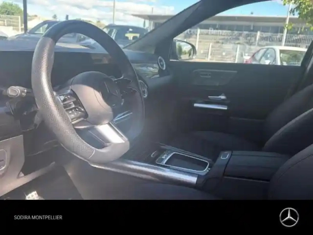 Mercedes Gla 200 d 150ch amg line 8g-dct — photo 10