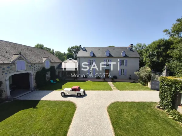 Maison 6 pièces 235 m²