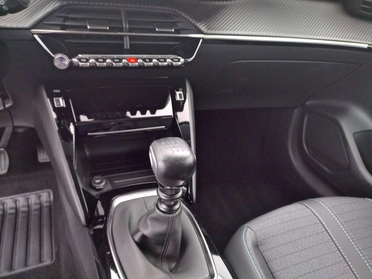 Peugeot 208 puretech 100 s&s bvm6 allure — photo 21