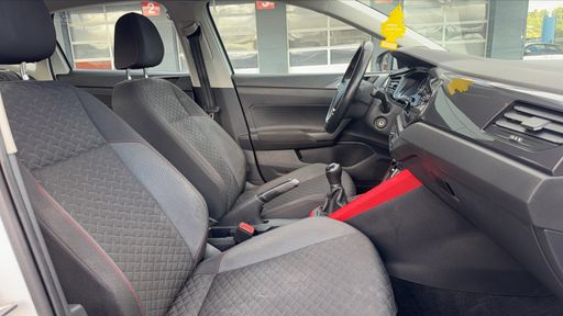 Volkswagen Polo 1.0 MPI 65 - Connect – 2019 – 112186 km – Essence – Boîte Manuelle — photo 17