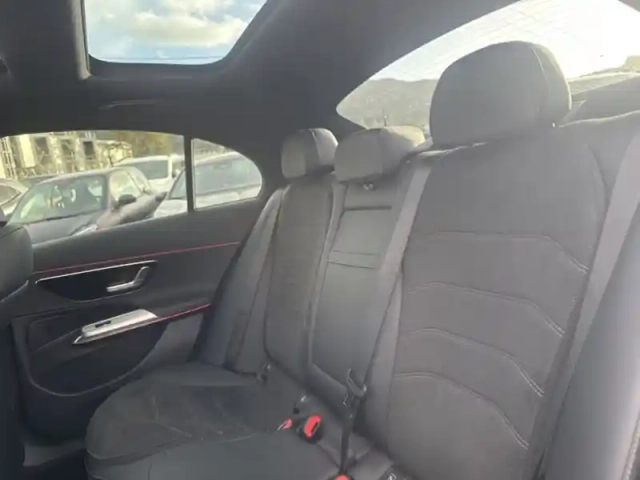 Mercedes Classe E 220 d amg line berlin — photo 12