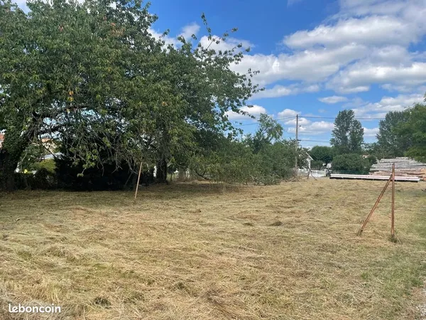 Terrain 790 m² Laroque-d'Olmes